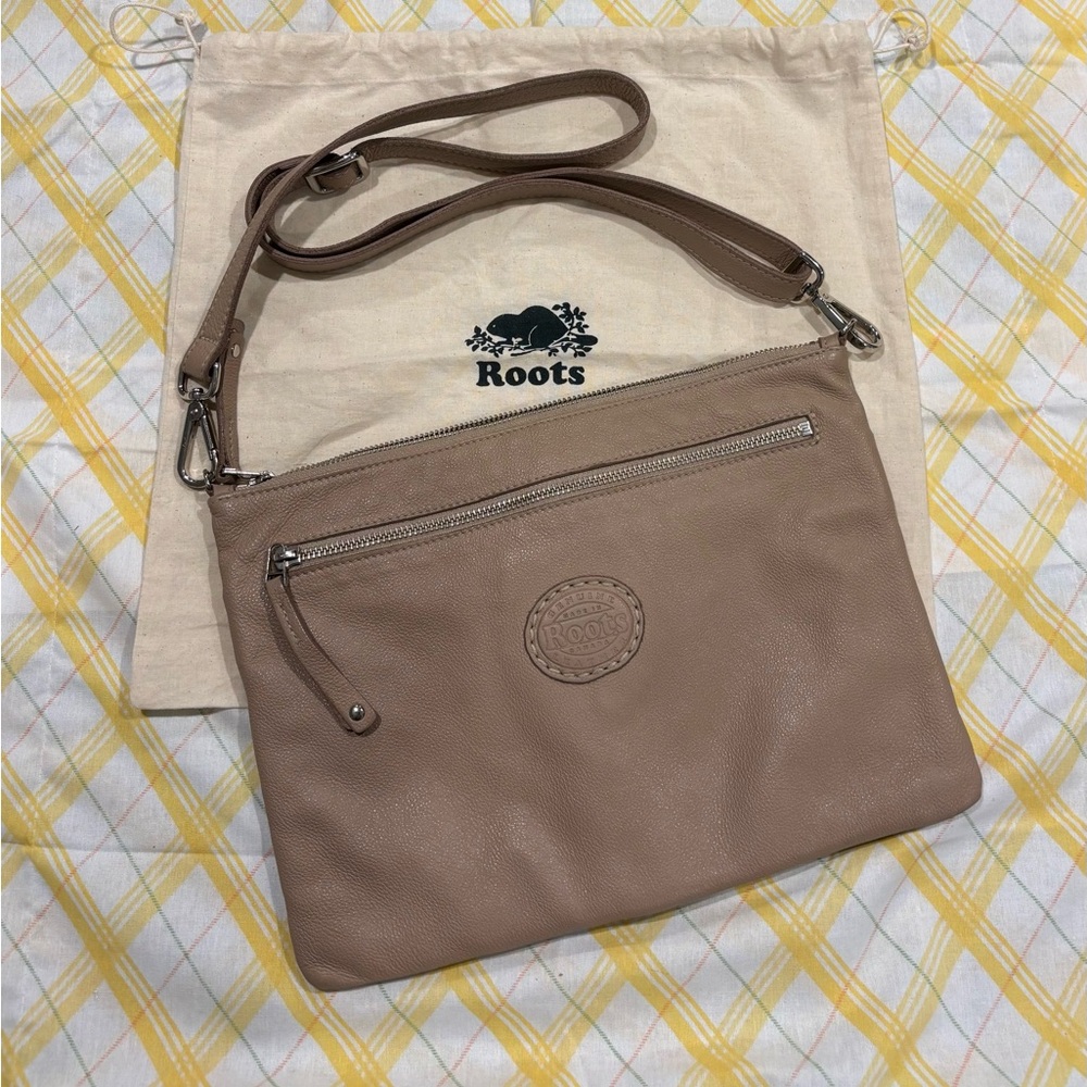 Roots Tribe Leather Messenger Crossbody Bag - Taupe with Dust Bag Made in Canada